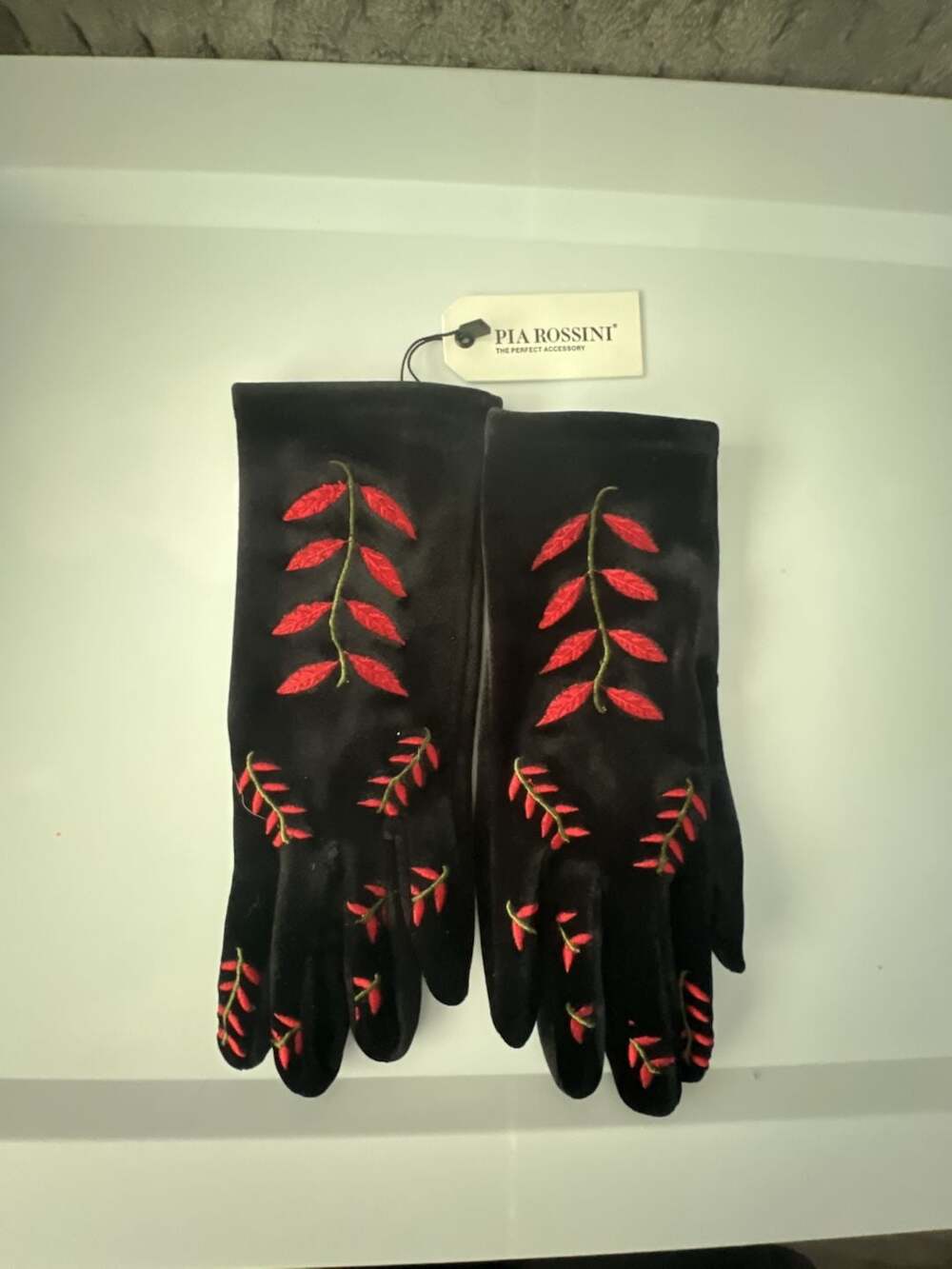 Pia Rossini Perla Velvet Embroidered Leaf Gloves